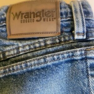Wrangler Rugged Wear Distressed Thrashed Fleece Men’s 30x32” Grunge Denim Jeans